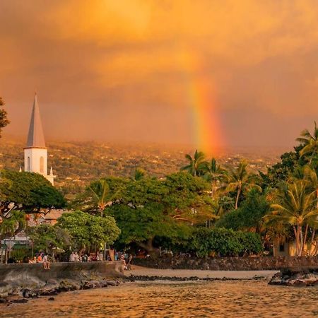 Beautifully Renovated Oceanfront Condo W/ Breathe Taking Views! - Hale Kona Kai 302 Kailua-Kona Exterior photo